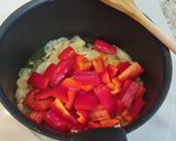 Foto del paso 2 de la receta: Rollitos de pollo y jamón en salsa de pimientos del piquillo