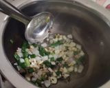 A picture of step 3 of Chinese Soup.