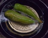 Foto del paso 5 de la receta: Chiles de agua rellenos de picadillo de pollo