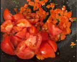 A picture of step 3 of Tomato and Egg Stir-Fry Recipe (西红柿炒鸡蛋）.