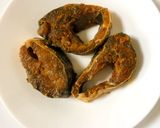 A picture of step 1 of Gongura Chepala Pulusu (Andhra style Fish Curry with Sorrel Leaves).