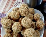 गुड़ तिल लड्डू (gur til ladoo recipe in Hindi) रेसिपी चरण 4 फोटो