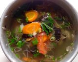 Foto langkah ke 10 dari resep Sayur Bening isi Sohun, Wortel, Kembang Kol, Jamur Kuping ala Shinta.