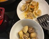 รูปขั้นตอนการทำที่ 7 ของ สปาเกตตีหอยตลับ (Vongole)