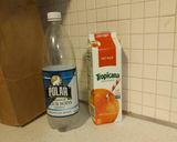 A picture of step 1 of Orange tint popsicle.