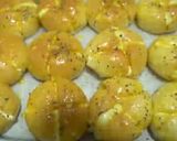 Foto langkah ke 5 dari resep Cream Cheese Garlic Bread /Roti ala Korea.