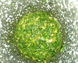 Foto del paso 3 de la receta: Pesto fácil en mortero 𓁉 cosecha de albahaca y ajo