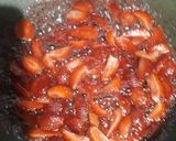 Foto langkah ke 3 dari resep Korean Fresh Strawberry Milk.