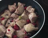 Foto del paso 5 de la receta Secreto de cerdo a la cerveza negra con frutos rojos