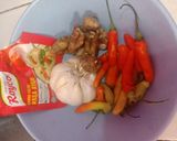 Foto langkah ke 2 dari resep Seblak Ceker Super Pedas.