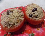Foto del paso 6 de la receta: Tomates rellenos con arroz, atún y aceitunas (sin aderezo)