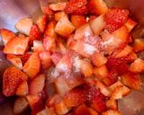 Une image de l'étape 1 de Verrines à la fraise et au spéculos.