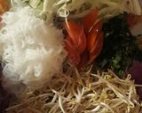 Foto langkah ke 4 dari resep Soto Ayam Kuah Bening.