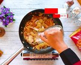 Foto langkah ke 6 dari resep Seblak Komplit Spesial.