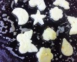 A picture of step 4 of Fun Shapes Roti Bakar Qysha.