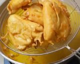 Foto langkah ke 3 dari resep Pisang goreng + sambal roa = yummy.