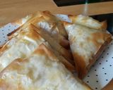 A picture of step 11 of Spicy beef triangles.