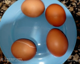 Foto del paso 1 de la receta: Canoa de pepinos en lecho de tomate