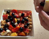 Foto del paso 2 de la receta: Ensalada de garbanzos y anchoas