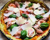 Pas rețetă Pizza fără gluten cu blat din broccoli și conopidă 4 fotografie