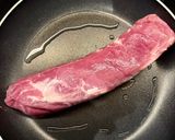 Foto del paso 1 de la receta Solomillo de cerdo a la pimienta con patatas