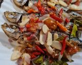 Foto langkah ke 2 dari resep Ikan Lemuru (Sarden) Goreng Pedas.