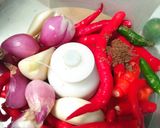 Foto langkah ke 2 dari resep Sambal cumi asin.