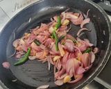 A picture of step 1 of Paneer Hydrabadi curry.