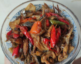 Foto langkah ke 4 dari resep 52. Tumis Ikan Keranjang.