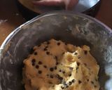 Foto del paso 1 de la receta: Galleta sorpresa con chips de chocolate