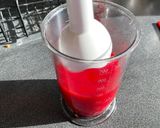 Une image de l'étape 26 de Gâteau-miroir en forme de cœur 3D, fourré à la fraise et à la mousse à la vanille.