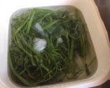 Hình bước làm 1 của món Gỏi rau muống