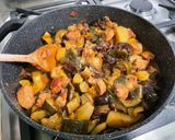Une image de l'étape 27 de Tajine de poulet aux légumes et pruneaux.