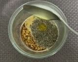 A picture of step 1 of Tiramisù Overnight Oats.