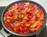 A picture of step 4 of Strawberry Candied Skewers (Ichigo Ame).