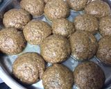 A picture of step 7 of Methi laddu.