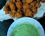 A picture of step 4 of Masoor dal pakoda.