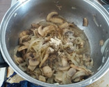 Foto del paso 2 de la receta: Pasta con espinacas y champiñones a la crema
