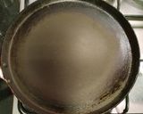 A picture of step 4 of Spinach thalipeeth.