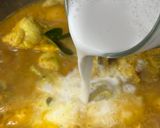 Gambar langkah 3 resipi Ayam Masak Lemak Lengkuas Cili Padi dengan Terung.