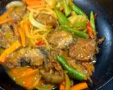 รูปขั้นตอนการทำที่ 7 ของ ผัดเผ็ดปลาดุกทอดกรอบ