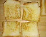 รูปขั้นตอนการทำที่ 4 ของ ขนมปังปิ้งเนยสด (Toasted Buttered Bread)