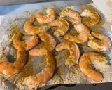 Une image de l'étape 2 de Crevettes sauvages marinées épices,agrumes et origan.