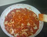 Foto del paso 3 de la receta: Garbanzos con Calamares y Pimientos