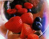 A picture of step 1 of Homemade Parfait.