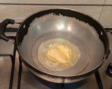 A picture of step 1 of Mushroom soup.