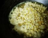 A picture of step 2 of Soupy corn maggi.