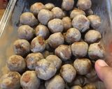 Foto langkah ke 5 dari resep Bola Daging Masak Kecap.