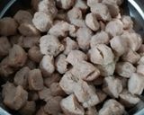 A picture of step 1 of Soya Chunks Curry.