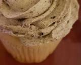 White Cupcakes with whipped Oreo icing recipe step 4 photo